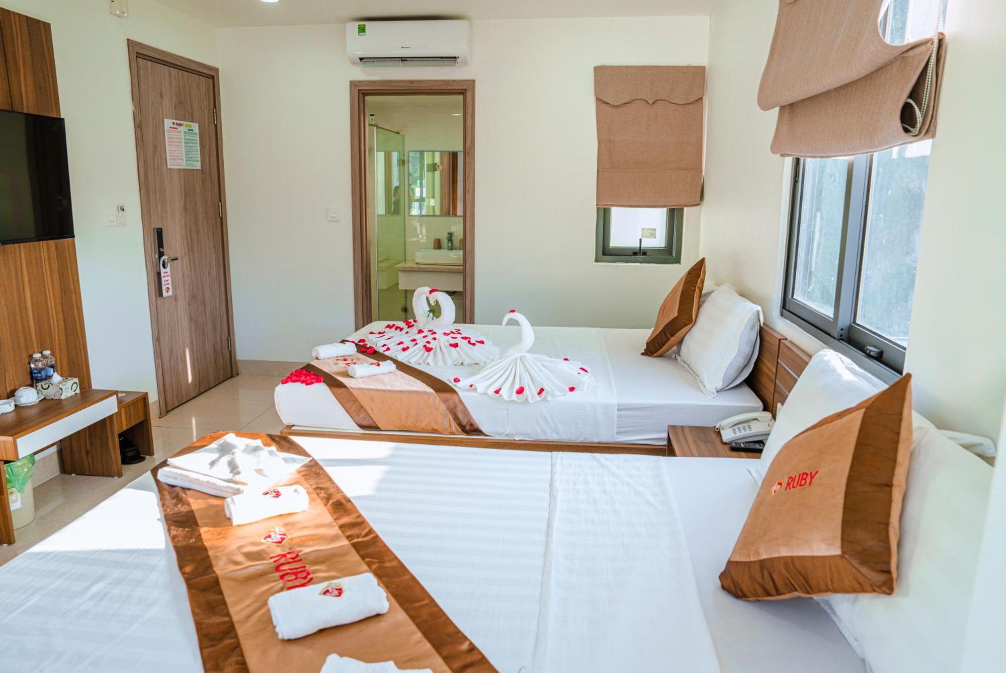 Ruby Hotel Cat Ba Dong Khe Sau Εξωτερικό φωτογραφία